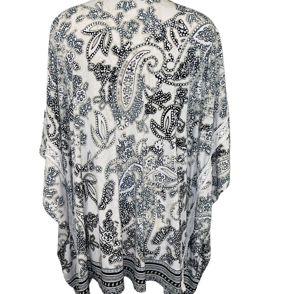 Susan Graver Women's Top Size 2X White/Black/Gray Pullover Caftan Style V-Neck - Picture 5 of 10